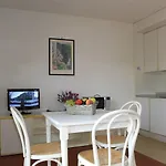 מלון דירות Bouganville 3*
