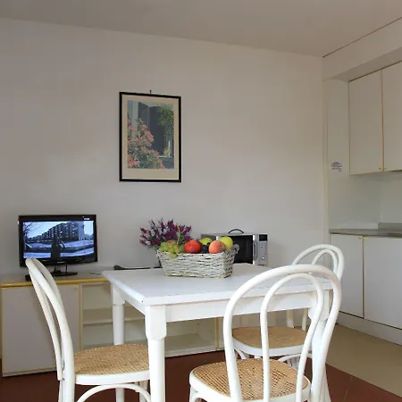 מלון דירות Bouganville 3*