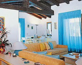 Bouganville מלון דירות 3*