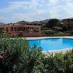 Residence Bouganville Aparthotel 3*