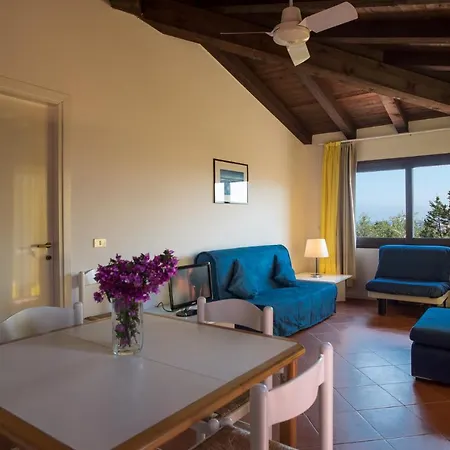 Ξενοδοχείο με διαμερίσματα Bouganville Porto Rotondo