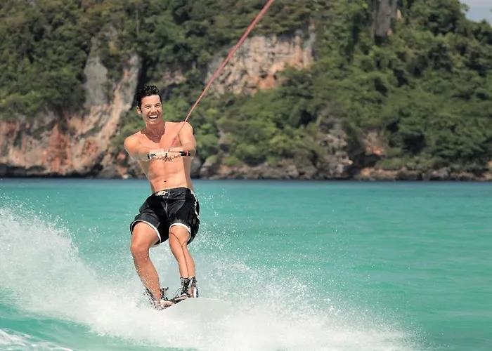 Bouganville Apartahotel 3*